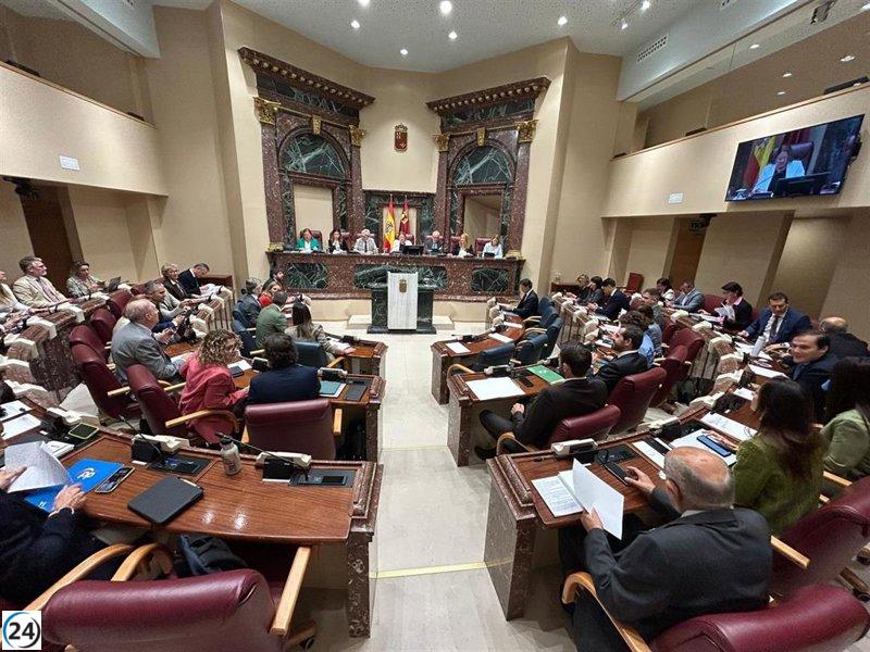 PSOE, Vox y Podemos rechazan decreto de vivienda en la Asamblea por falta de consenso.