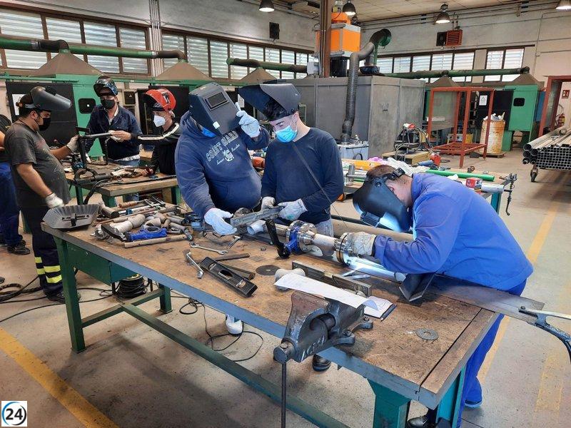 Más de 25,600 murcianos elevan su formación con 2,600 cursos del SEF en 2023.