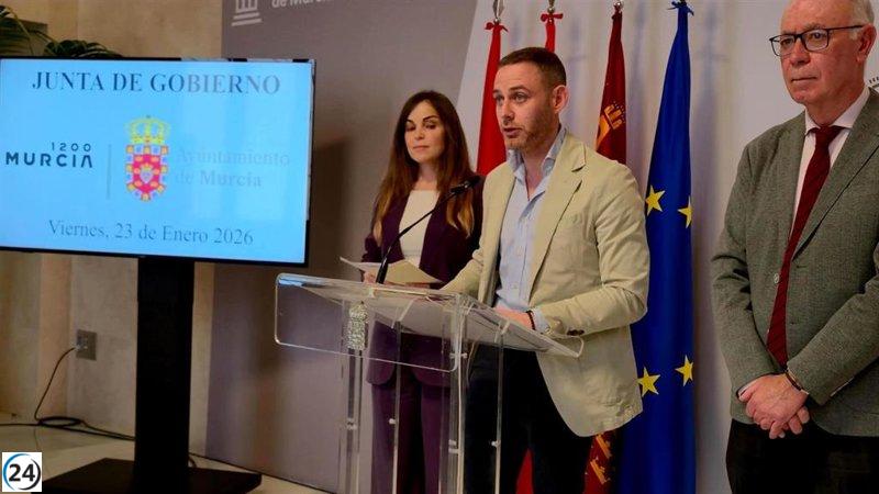 El Ayuntamiento de Murcia moderniza el estadio 'Enrique Roca' con mejoras en la 'Zona Experience'.