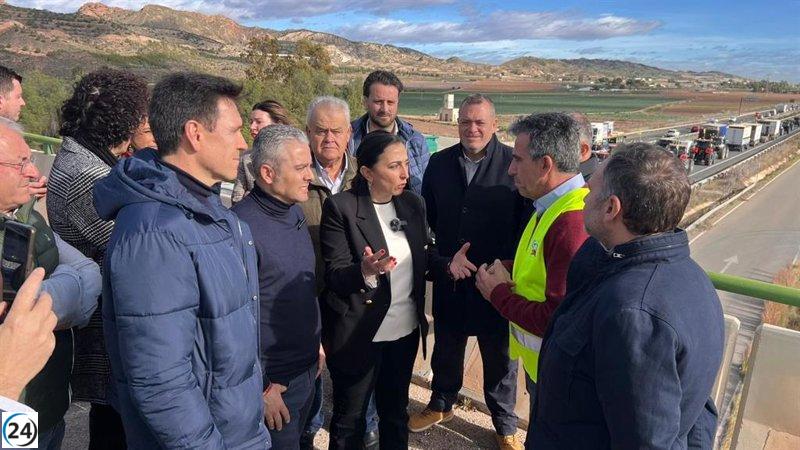 PP defiende a los agricultores frente a recortes de la PAC y cierre de acuíferos en 2027.