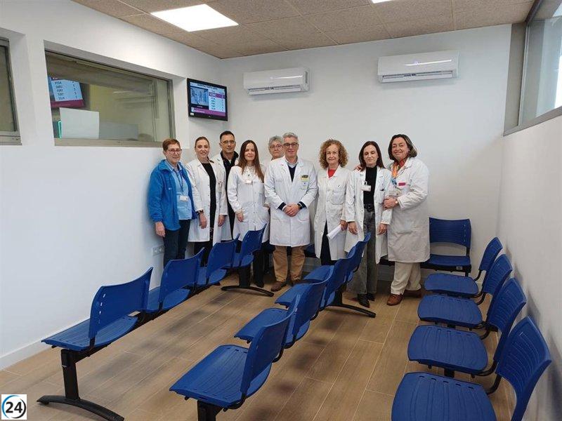 El hospital Santa Lucía inaugura moderna sala de espera para pacientes de Farmacia.