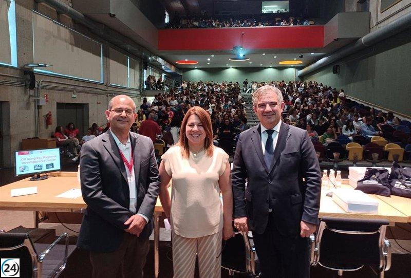Estudiantes de Bachillerato presentan sus investigaciones en Congreso Regional.