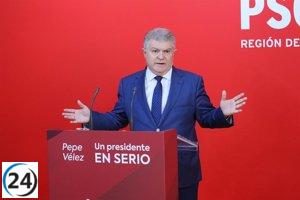 López Miras sigue abandonando la educación pública y a las familias trabajadoras, denuncia Vélez.