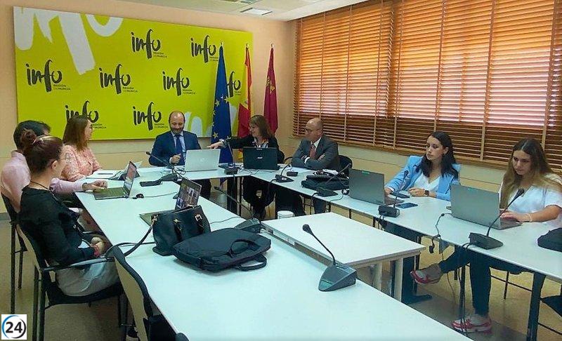 10 futuros responsables de exportación concluyen su formación como becarios del INFO.