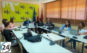 10 futuros responsables de exportación concluyen su formación como becarios del INFO.