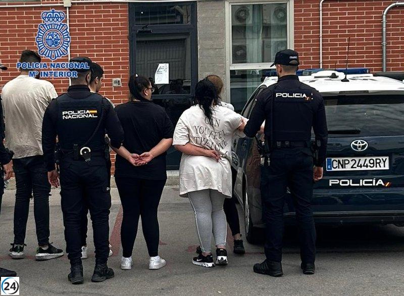 Cinco ladrones arrestados tras persecución de 70 km en la A-7.