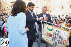 El presidente López Miras participa en celebración religiosa y desfile de Moros y Cristianos en Abanilla.