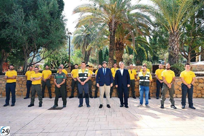 López Miras agradece a bomberos de la Región que lucharán en Canadá.