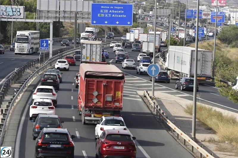La DGT estima 5 millones de desplazamientos en las carreteras de Murcia este verano.