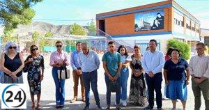 Cieza rinde homenaje a su vecina, víctima de violencia de género, con emotivo minuto de silencio.