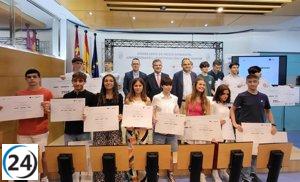 La CARM concede los galardones 'Cazadores de Pseudociencia' en evento de la Noche Europea de los Investigadores.