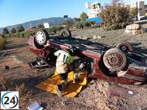 Accidente en polígono industrial de Alhama de Murcia deja un hombre herido en vuelco de su vehículo