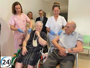 Comunidad implementa vacunación contra gripe y covid en residencias, priorizando a usuarios y profesionales