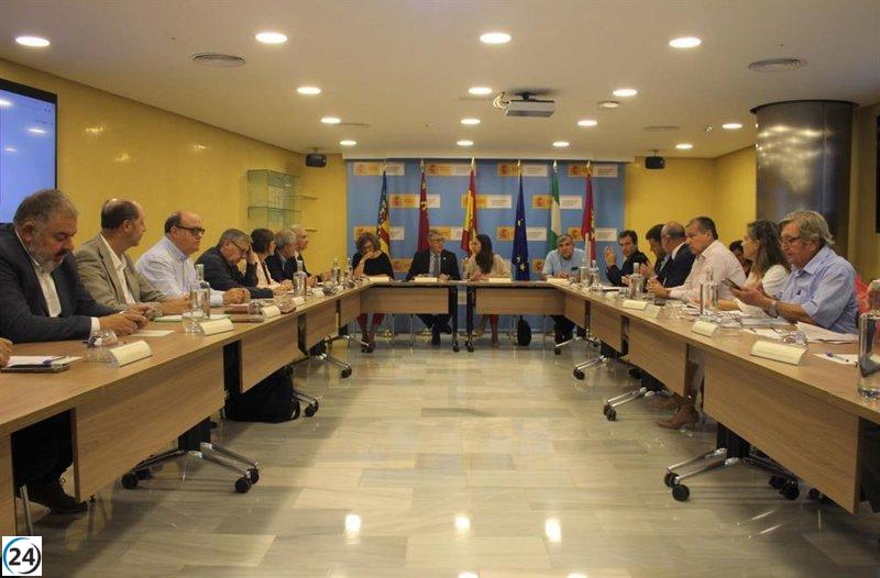 La propuesta de la CHS para reducir agua de riego es rechazada por La Región, Andalucía, Valencia y los regantes.