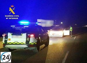 Menor de 14 años sorprendido conduciendo turismo en la A-30 bajo investigación de la Guardia Civil en Murcia.