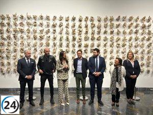 Lidó Rico crea un friso de 252 piezas para dar la bienvenida a los visitantes en el Teatro Museo Romano de Cartagena.