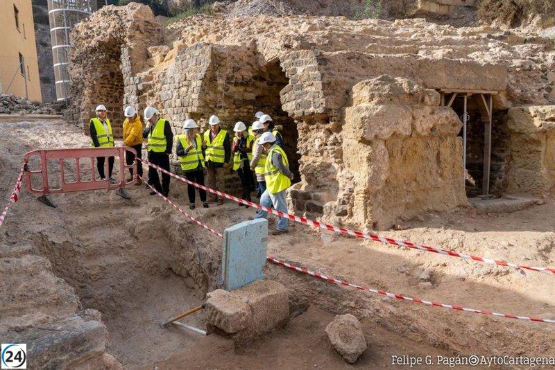 Se descubre fosa de luchadores y animales en el Anfiteatro Romano de Cartagena