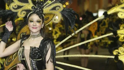 Déjate enamorar por la magia de los festivales populares de Murcia