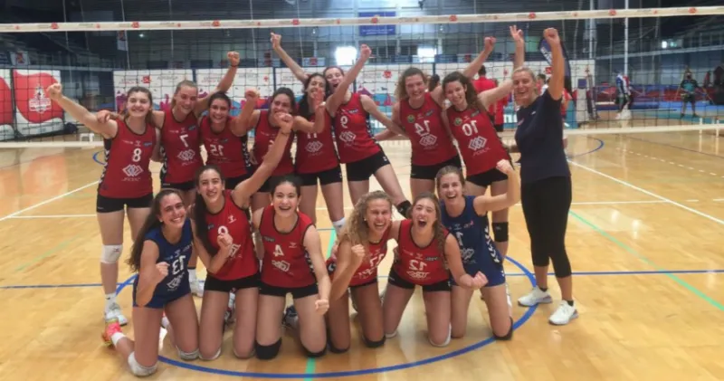 El Fenix Torrevieja se corona campeón regional de voleibol femenino