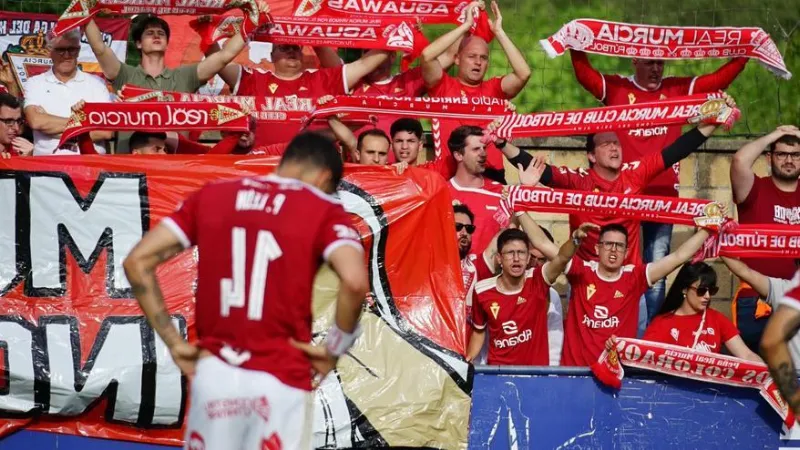 El Real Murcia empata ante el líder, el Atlético Sanluqueño